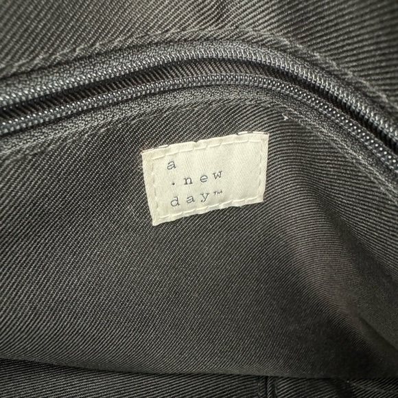 A New Day Over The Shoulder Bag - Picture 4 of 4